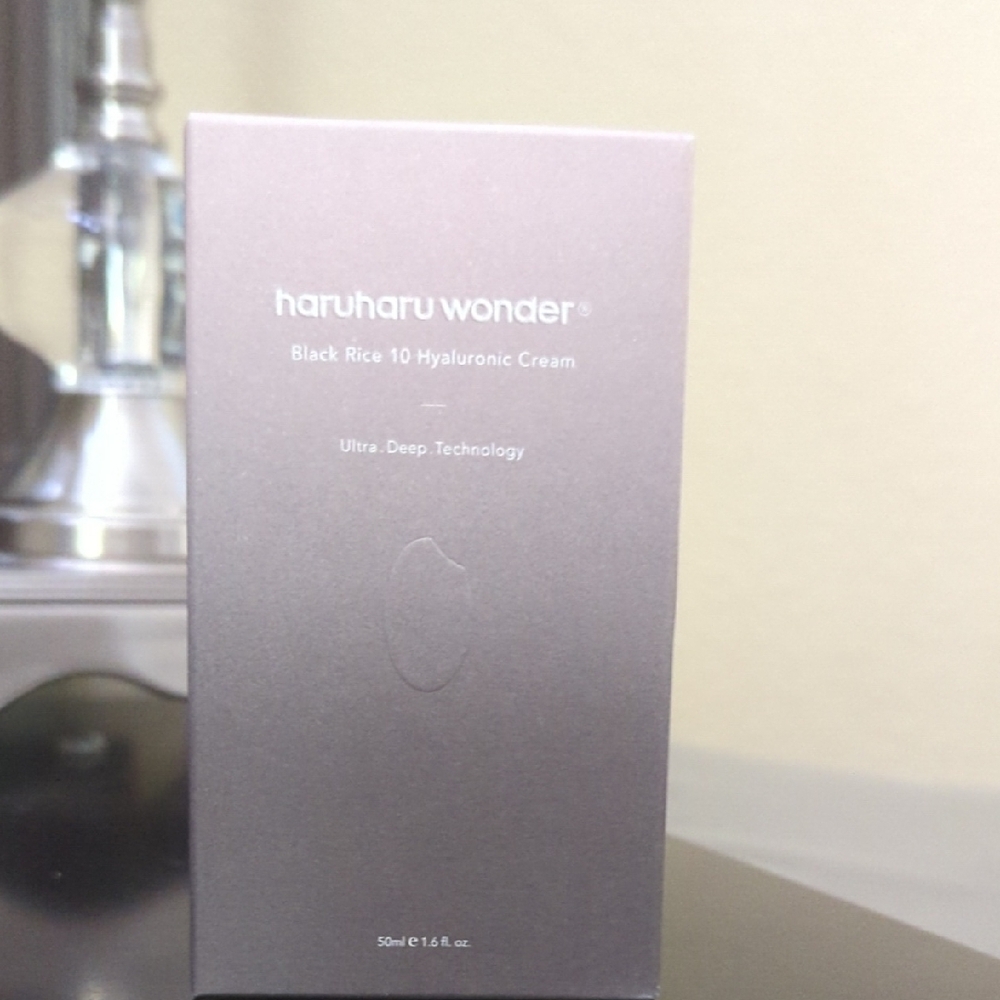 Haruharu Wonder Black Rice Hyaluronic Cream